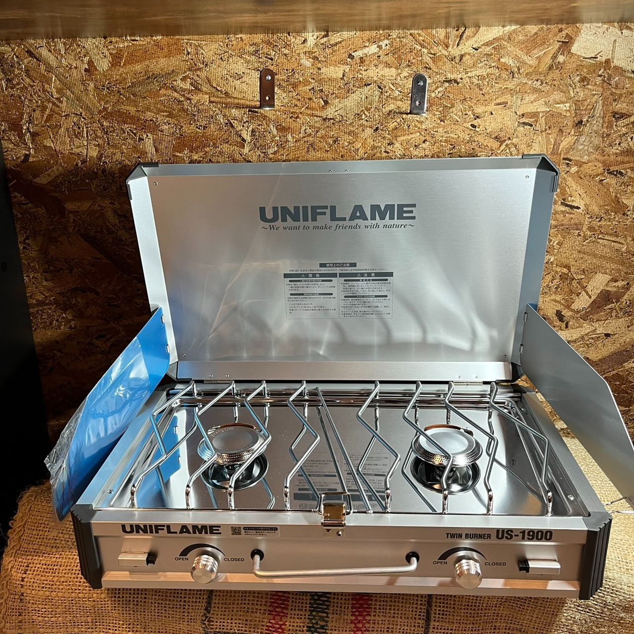 【美品】UNIFLAME ツインバーナ　2022年製キャンプ