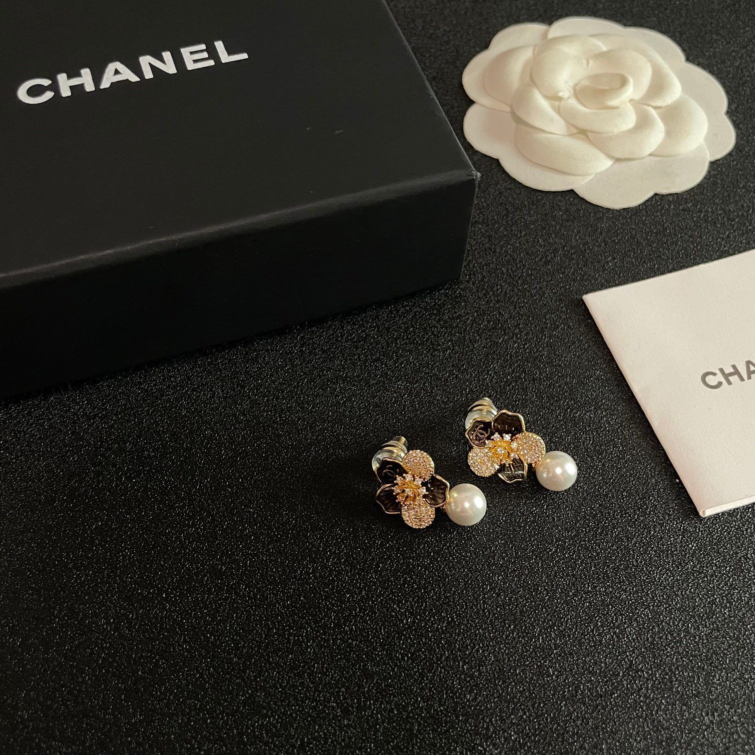 本日限定値下げ！ヴィンテージ　シャネルパールピアス シャネル CHANEL CHANEL ピアス A86506 Y09902 ココマーク