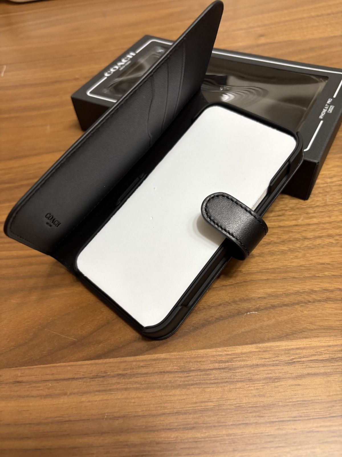 新品 coach IPHONE 14 PRO フォリオ シグネチャー キャンバス 公式】COACH – コーチ | IPHONE 14 PRO フォリオ・シグネチャー キャンバス