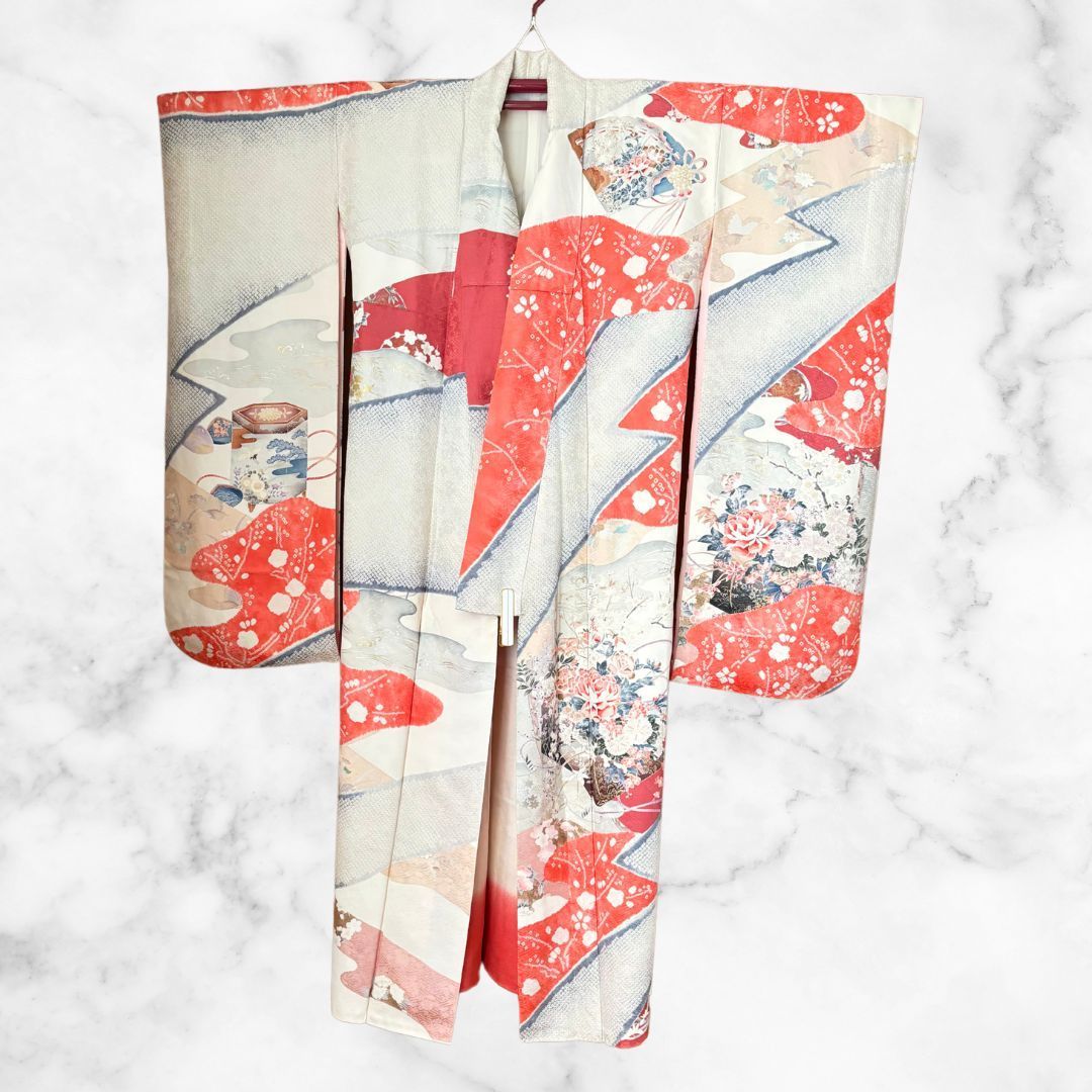 振袖 フルセット 身丈157 furisode 刺繍衿 レトロ 花 アイボリー TAKAZENの振袖 /ピンク色/古典/牡丹柄/ 最新作正統派古典 ピンク