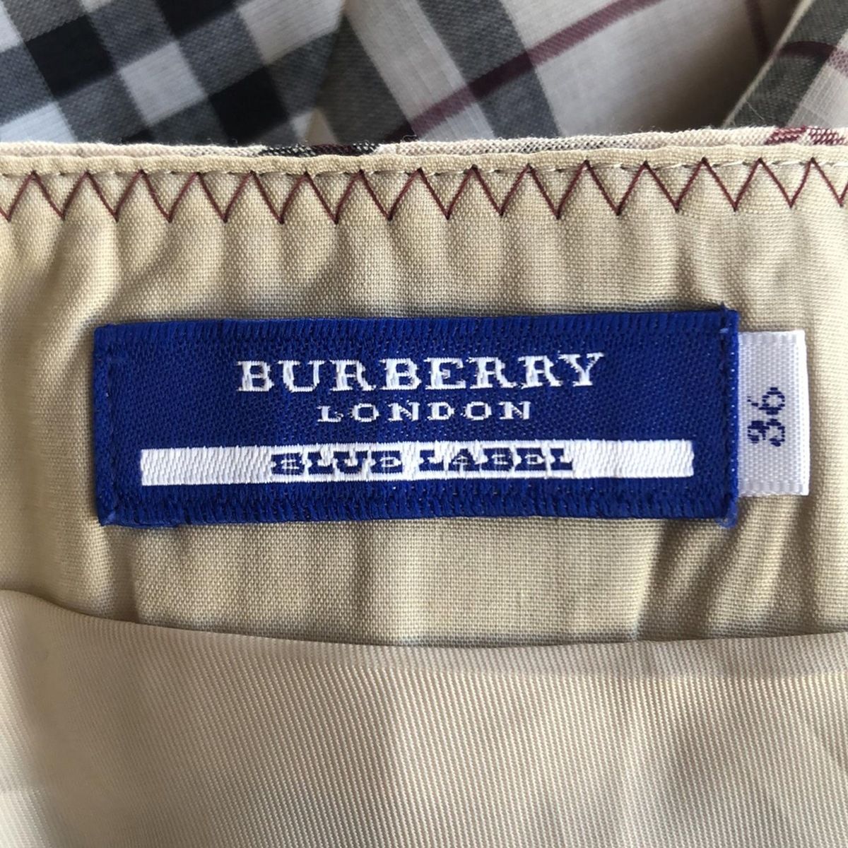 バーバリーブルーレーベル スカート サイズ36 S レディース - ベージュ×マルチ×ボルドー ひざ丈 チェック柄 プリーツ GULLKHAN_COM