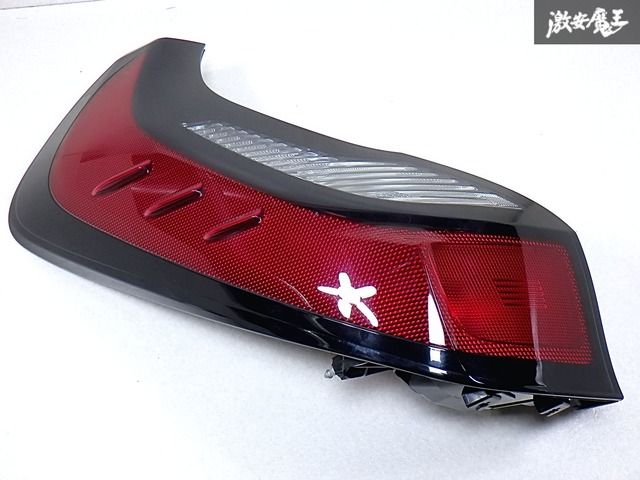 アクア 純正 中期テール ※美品 MXPK11 トヨタ 純正 アクア 《 MXPK11 》 右テールランプ 81551-52F40