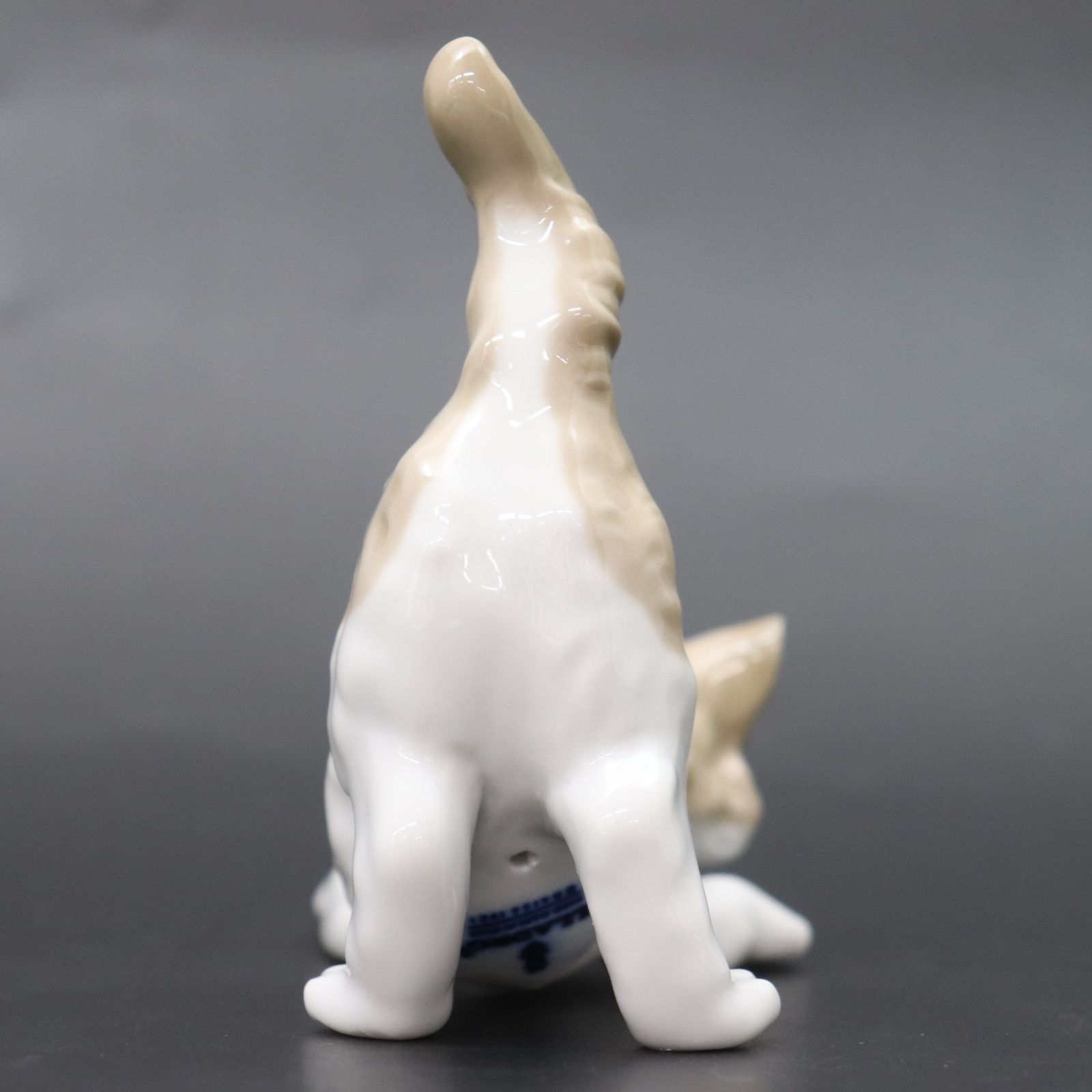 ITG2IG6WZMRO LLADRO リヤドロ 尻尾を立てる猫 ねこ ネコ 陶器 陶磁器