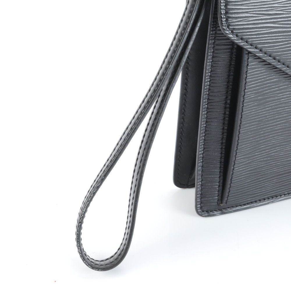 ルイヴィトン エピ セリエ ドラゴンヌ M52612 レザー セカンドバッグ クラッチ ポーチ 通勤 ビジネス 黒 メンズ EEE CT21-1