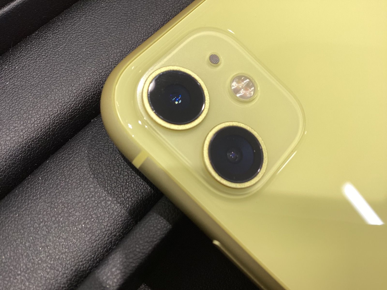 O289 【美品】Apple iPhone 11 本体 64GB SIMフリー・初期化済み