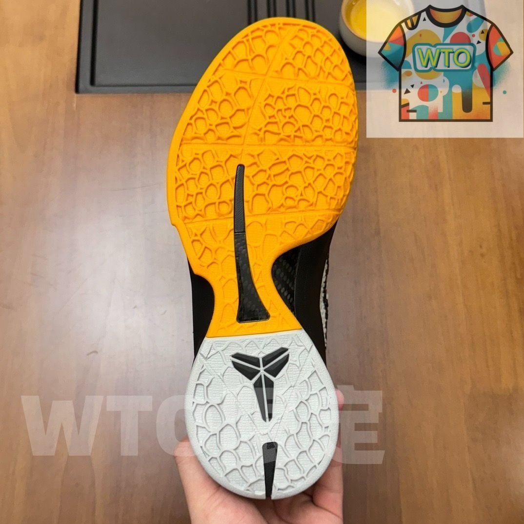 大特価???即購入??新品箱付 未使用 NIKE KOBE 8 PROTRO HALO