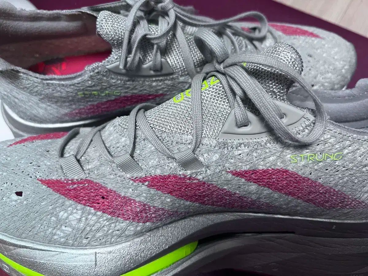 アディゼロ プライム x2 張った 260 サイズ