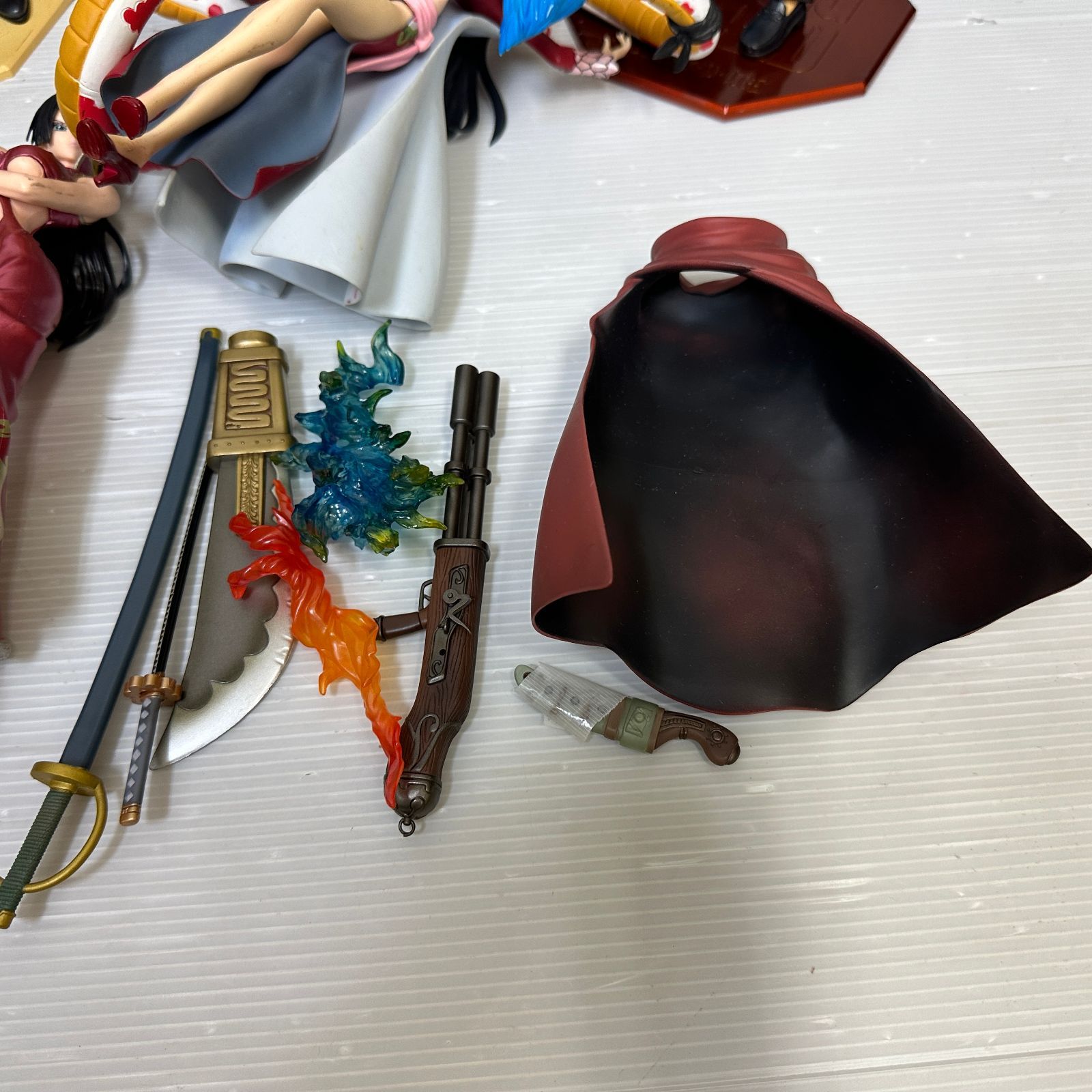 全体的に状態× 破損|