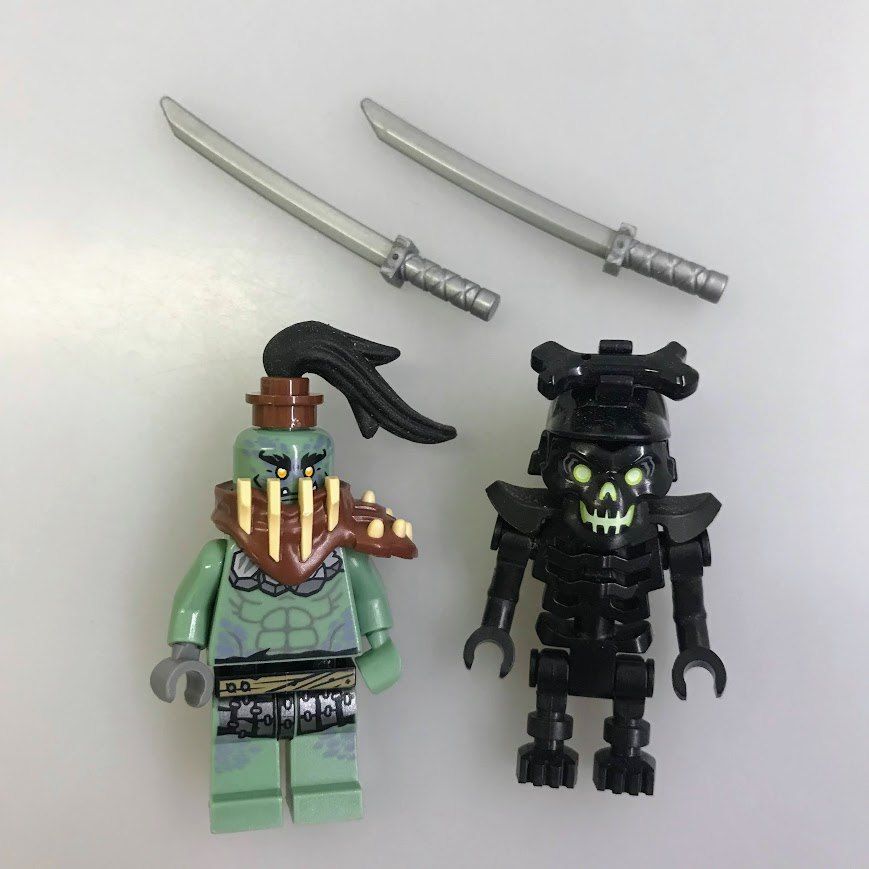 正規品 LEGO レゴ ニンジャゴー ミニフィグ 3個 おまけ付き まとめ売り NH-822 ※NINJAGO 忍者 ドクロ魔法使い マート  よみがえったホネホネアーミー 武器 刀 71722 361 - メルカリ