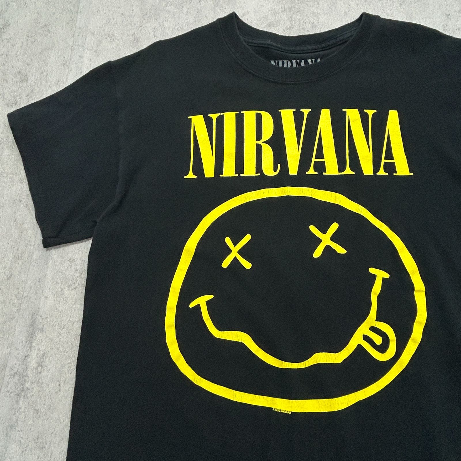 ニルヴァーナ フォト バンドTシャツ古着 ブラック 黒　2012コピーライト品 ニルヴァーナ フォト バンドTシャツ古着 ブラック2012コピー