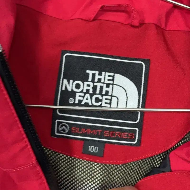 雷市場（ポンジャン）商品韓国直送】 THE NORTH FACE(ザノースフェイス) ゴアテックス ロゴ レッド ウインドブレーカー  ウィンドジャケット 100 - メルカリ