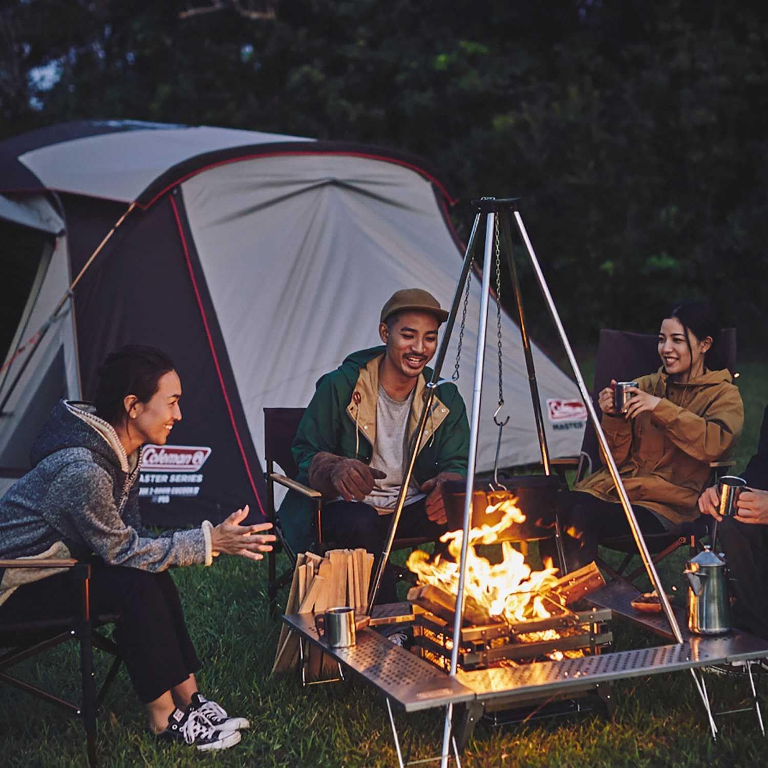 Coleman コールマン 焚火台テーブル ファイアープレーステーブル Amazon | Coleman(コールマン) ファイアープレーステーブル