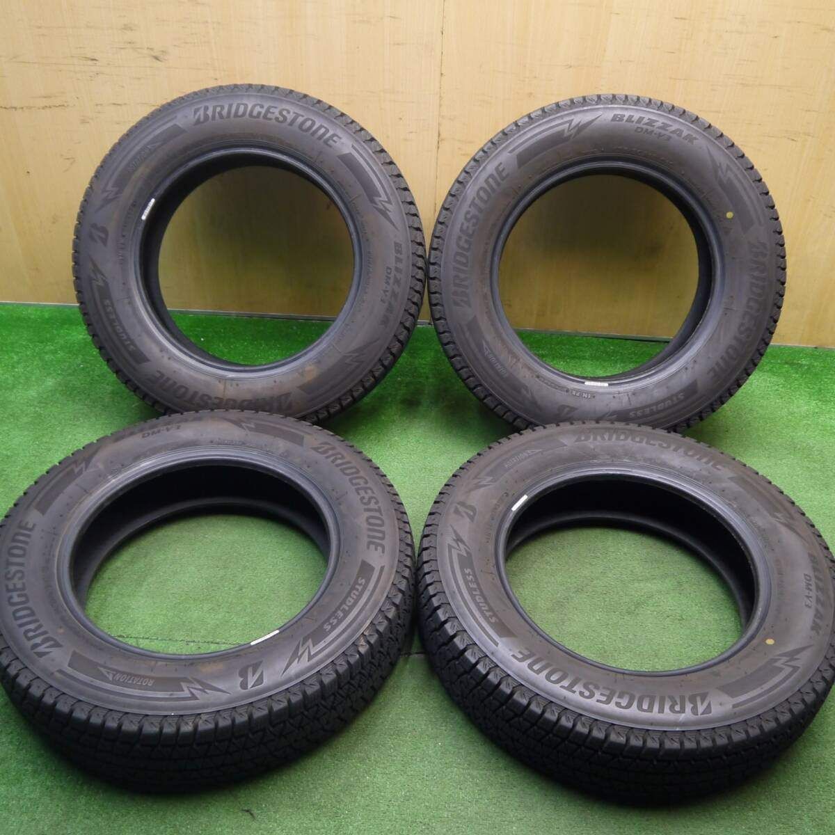 バリ溝！8.5分☆ジムニー 等 175/80R16 スタッドレス ブリヂストン