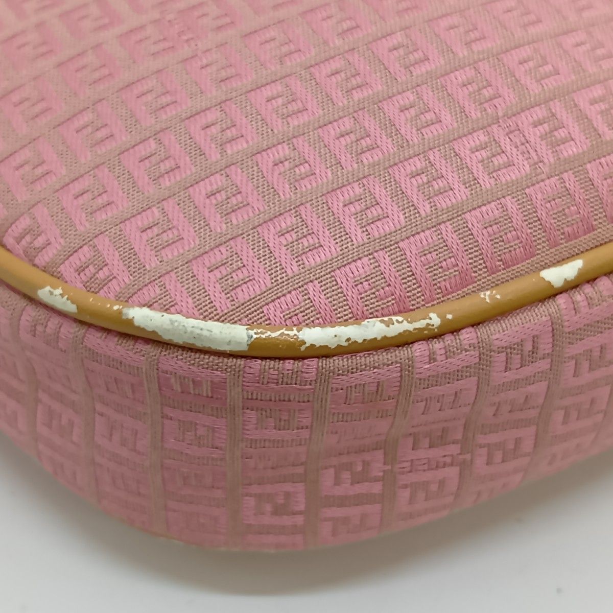 FENDI フェンディ　ズッキーノ　FF柄　ピンク ◎◎FENDI フェンディ ズッキーノ アクセサリーポーチ
