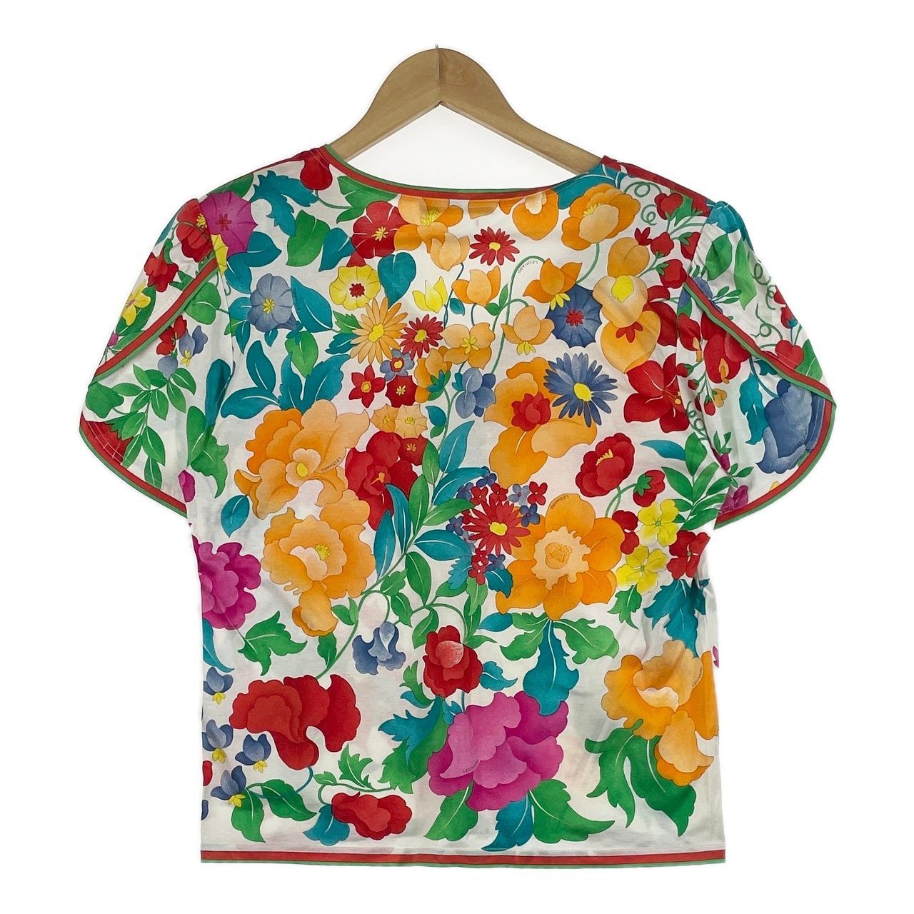 【美品】LEONARD レオナール Tシャツ 半袖 花柄 LEONARD レオナール 美品 半袖 カットソー 総柄 IBO58 花柄