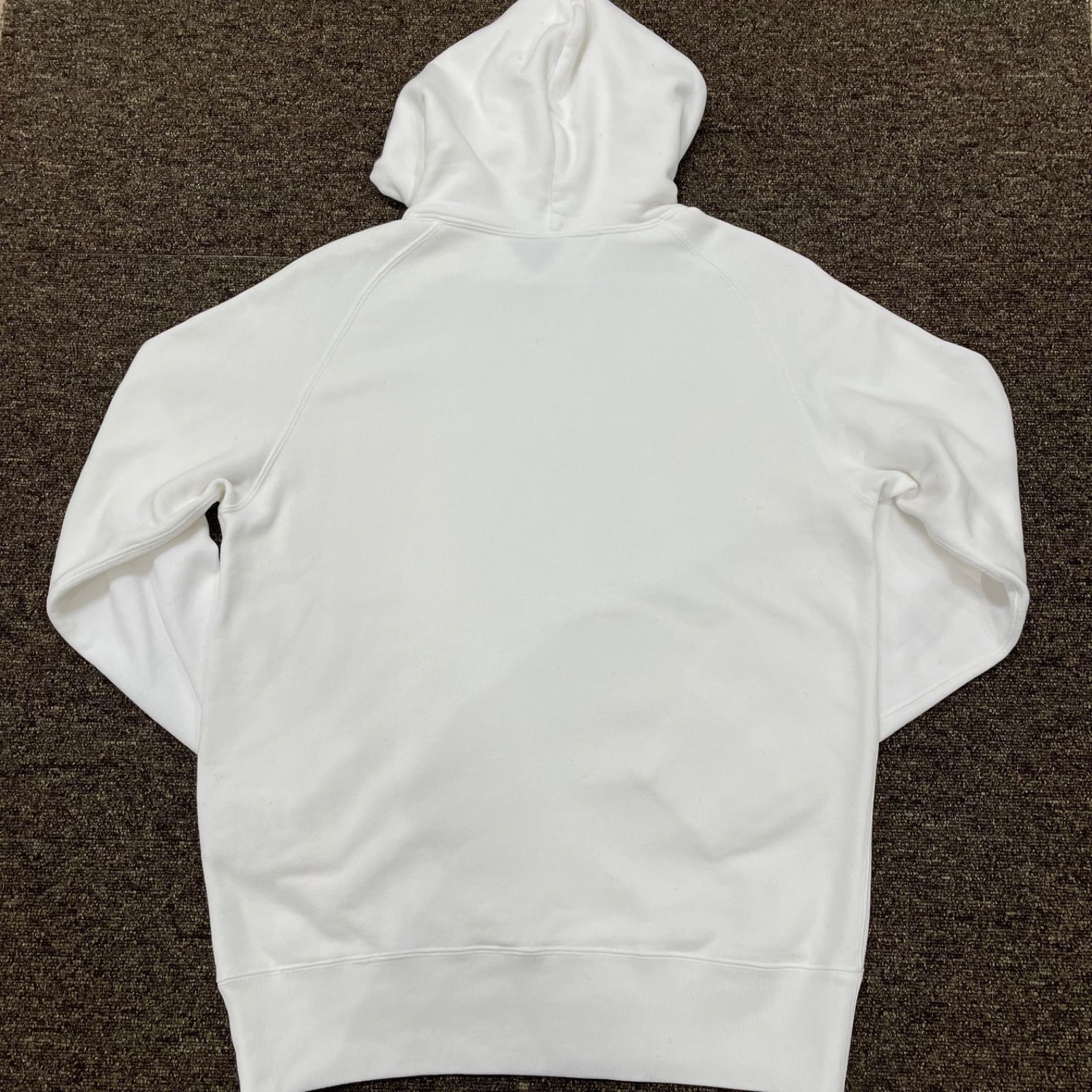 パーカー(i)SACAI × KAWS サカイ×カウズ フロッキー ロゴ プリント 