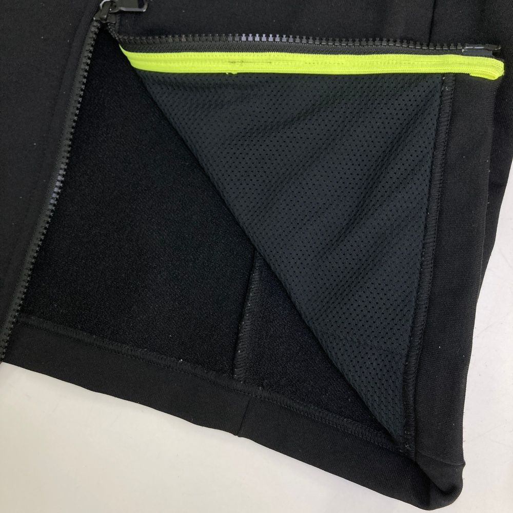 240101477064 ゴルフウェア