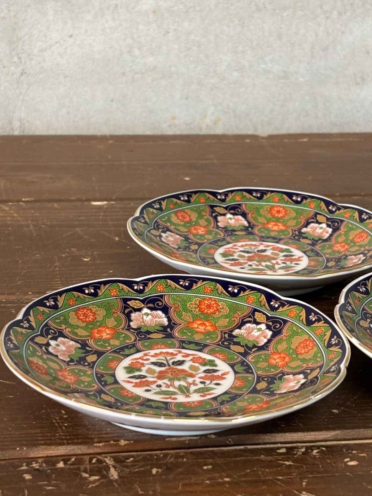 庫山窯 小皿 5枚セット 古伊万里金襴手 銘々皿揃 輪花皿 金彩 色絵 花柄 庫山窯 小皿 5枚セット 古伊万里金襴手 銘々皿揃 輪花皿 金彩