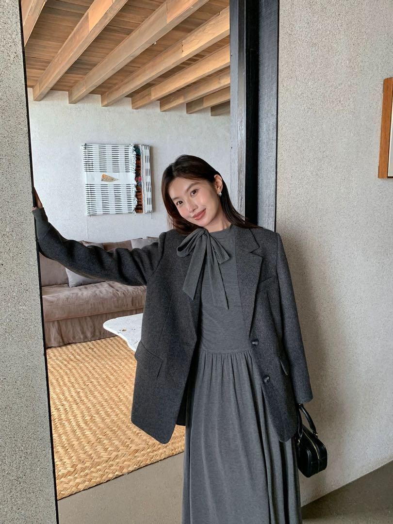 春のワンショルダーロングニットドレス