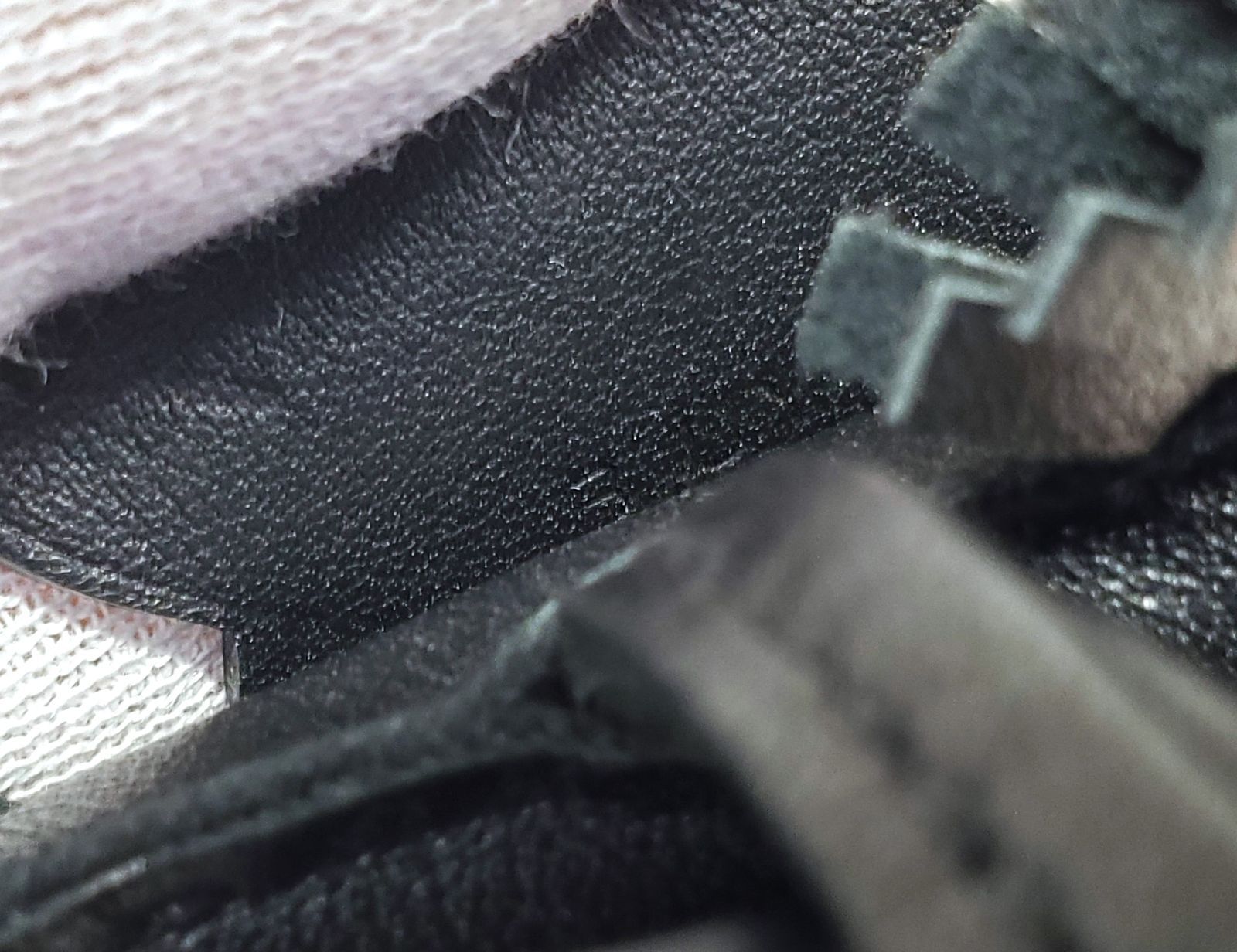 アニョーミロ 黒