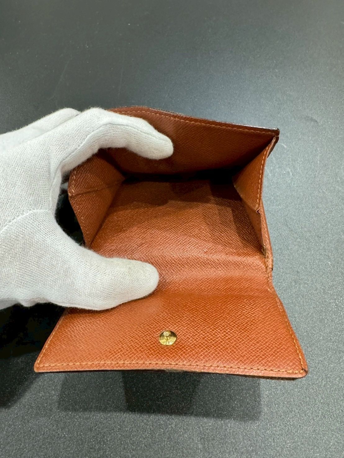 モノグラム ポルトモネビエ