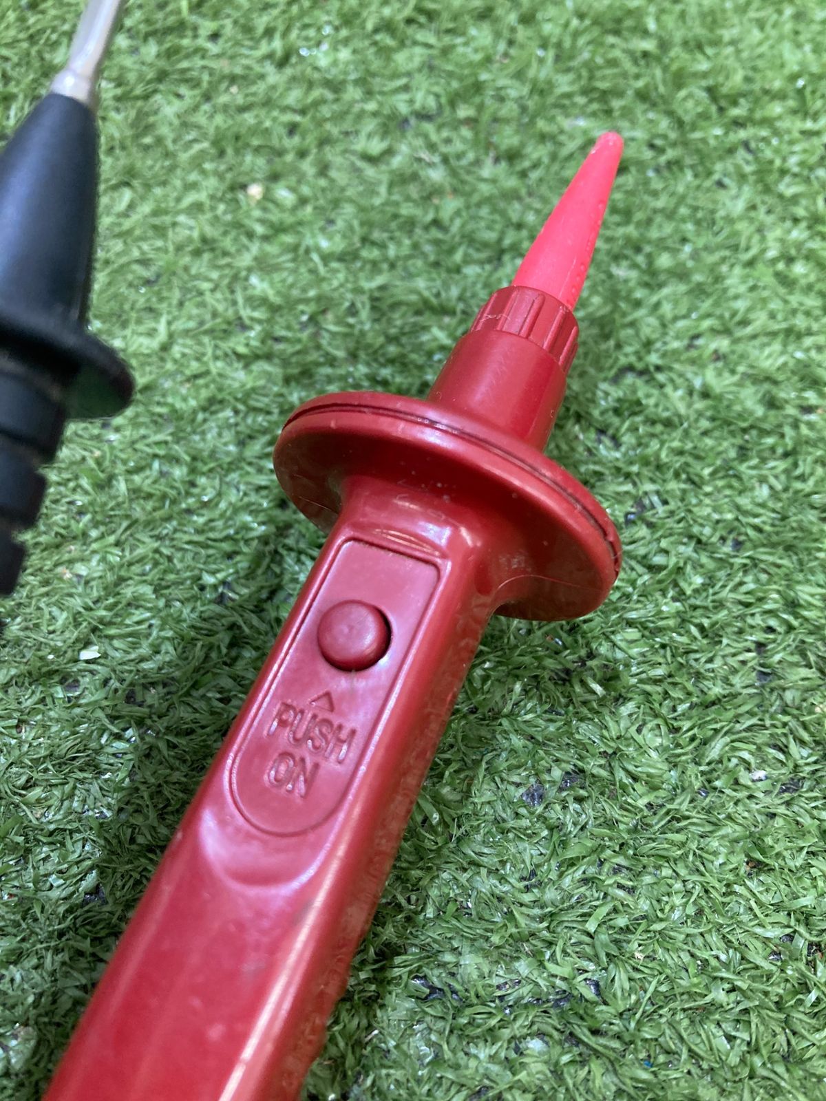 3レンジ絶縁抵抗計