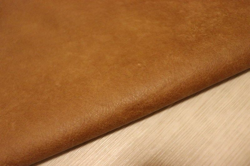 マロンブラウン 260ds クロム革 牛革 イタリア レザー スムース加工 はぎれ 一枚革 レザークラフト 革 皮 本革 diy 生地 材料