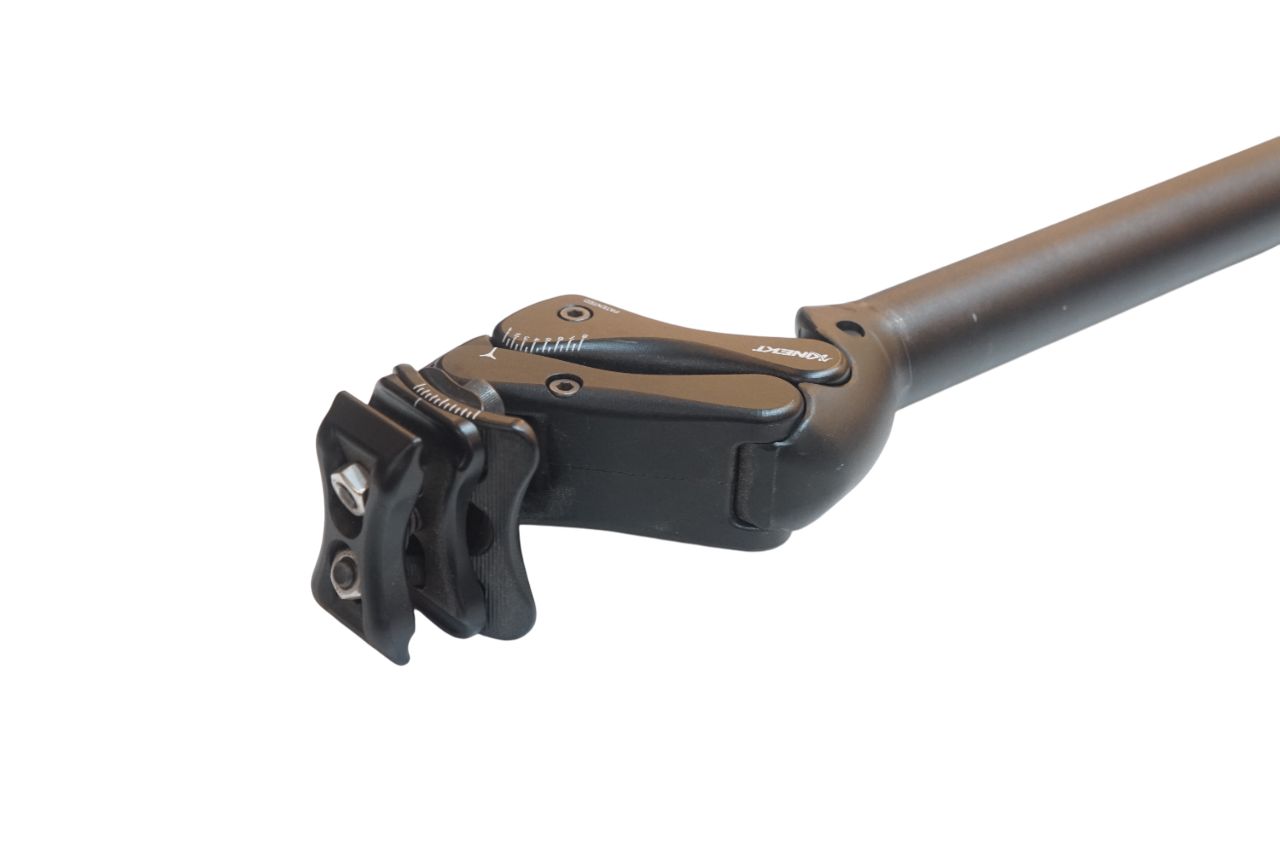 シートポスト バイチャリ浦和ベース