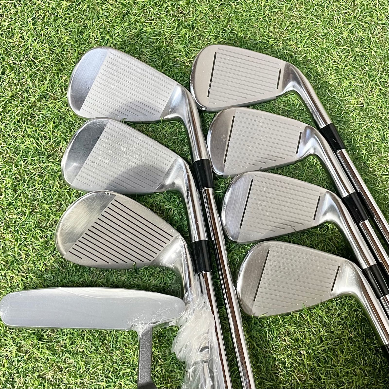 TaylorMade - 【貴重レフティ】TaylorMade M2 テーラーメイド エム2 エムツー ゴルフクラブセット 11本 R メンズ 左 左利き用 左利き 貴重レフティ！バッグ新品！】TaylorMade M2 ゴルフクラブセット