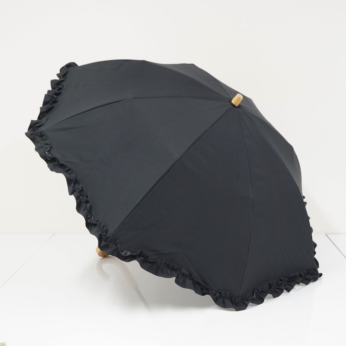 日傘 サンバリア100 完全遮光折日傘 USED美品 2段折 フリル ブラック 折りたたみ UV 遮熱 50cm KR FS8000