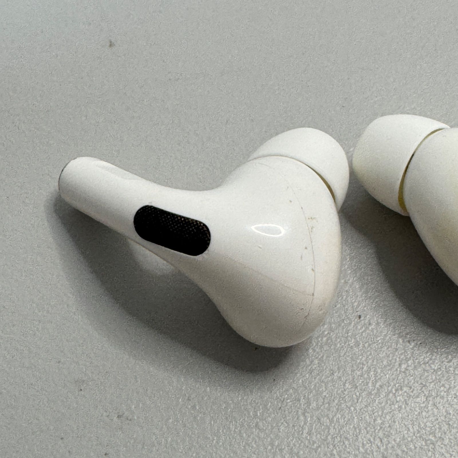 AirPods pro 1 両耳のみ イヤホン A20832084 XVCZ AirPods pro 1 両耳のみ イヤホン A20832084 - メルカリ