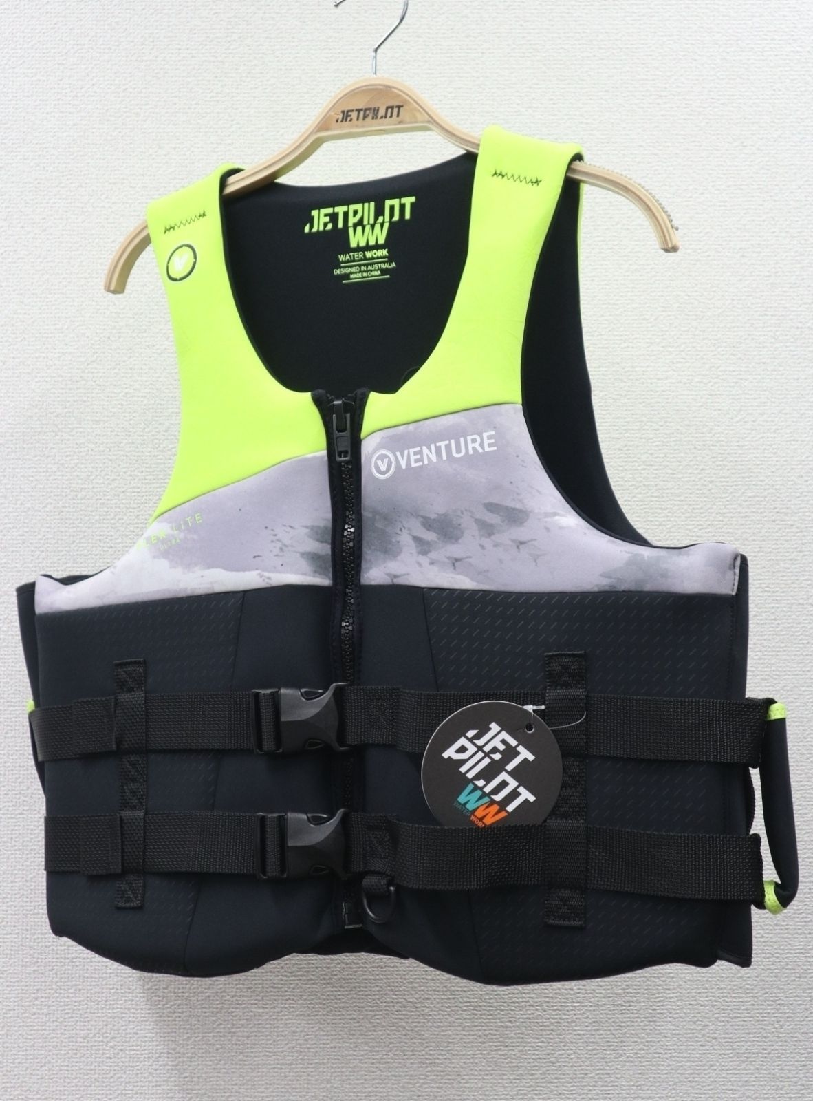 ＪＡ２２１１４ＣＧＡ-Ｃ ＹＥＬＬＯＷ ＣＡＭＯ ＶＥＮＴＵＲＥ ＣＡＵＳＥ ＮＥＯ ＣＧＡ ＶＥＳＴ ライフジャケット ライフベスト ジェットパイロット LLC-HASEGAWATOSO_COM