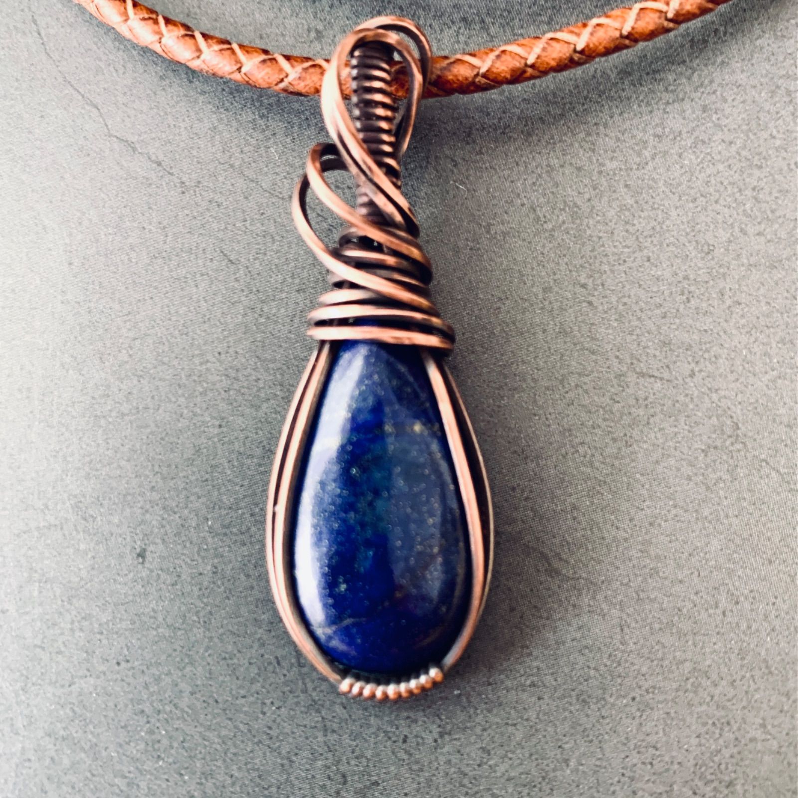 再販】9月・12月誕生石／天然石ラピスラズリペンダントトップ・夜空の