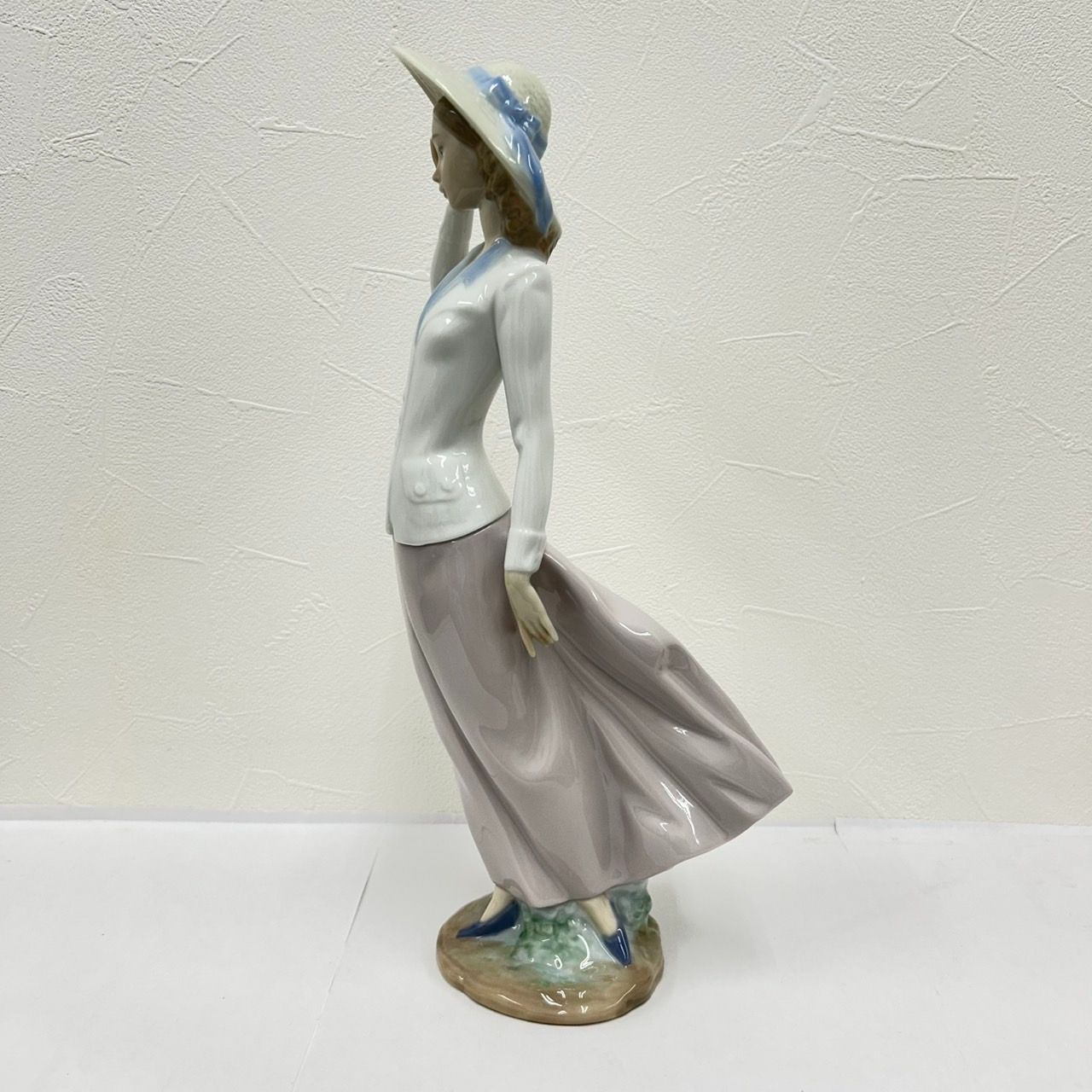 美品】LLADRO リヤドロ No.5682 「春のそよ風」 置物 フィギュリン