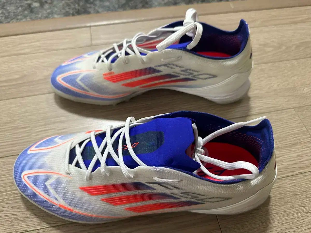 アディダス サッカーシューズ F50