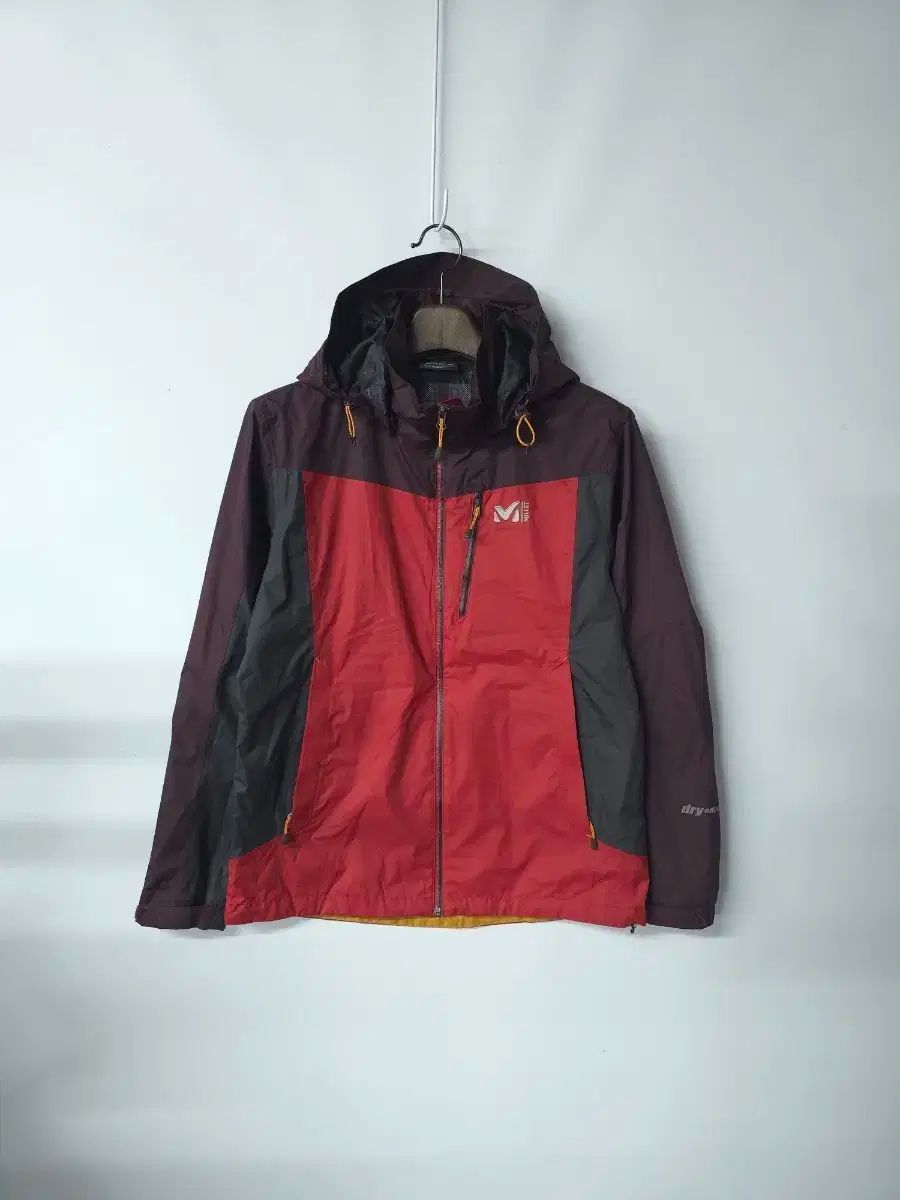 MILLET ミレー 超撥水軽量ウィンドシェル　EURO L JAPAN XL MILLET ミレー 超撥水軽量ウィンドシェル EURO L JAPAN XL MILLET