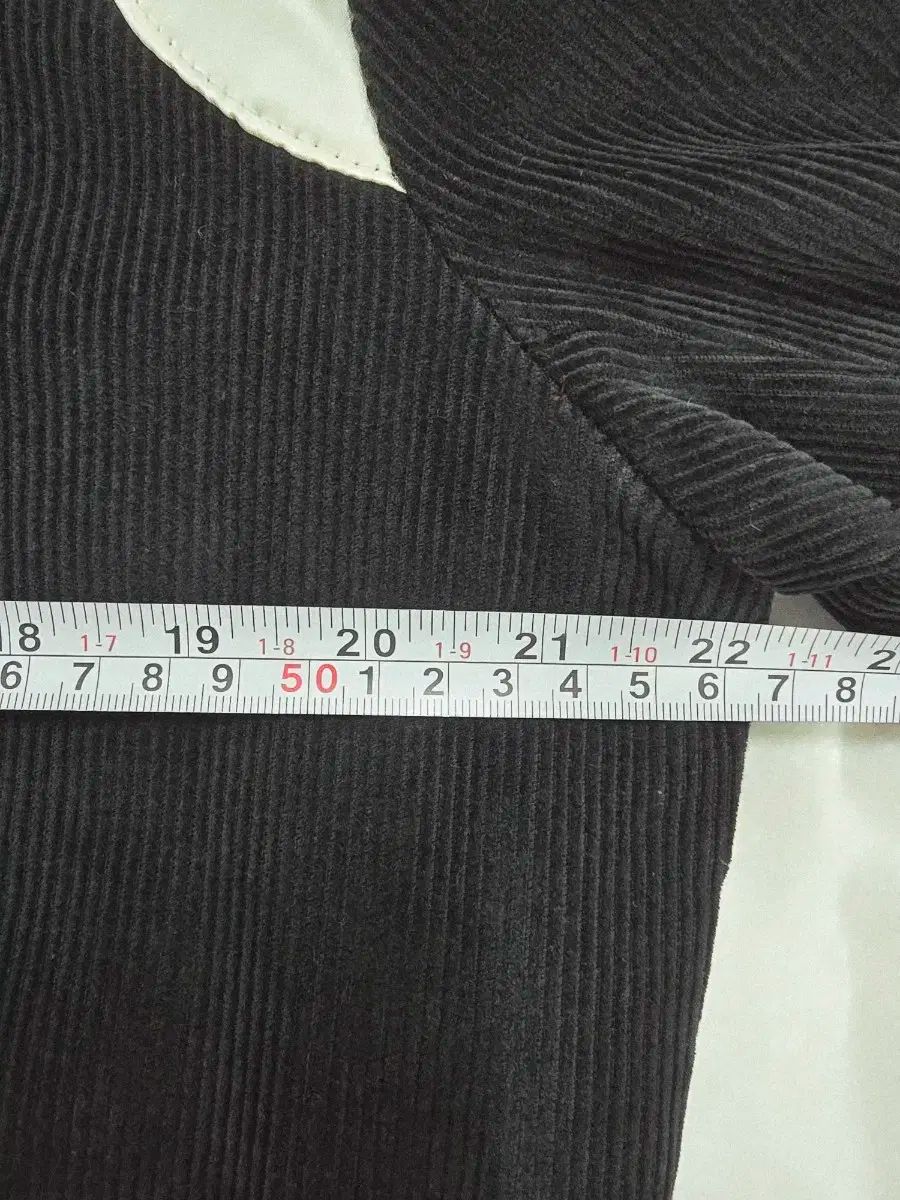 ブラック スタジャン