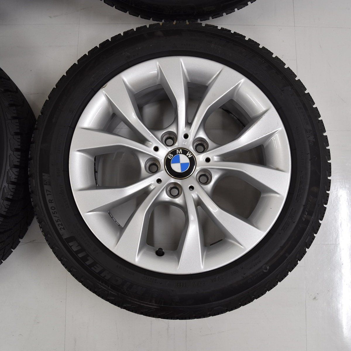 225/50R17 17インチ 7.5J +34 5穴 120 BMW X1 E84 純正 ?