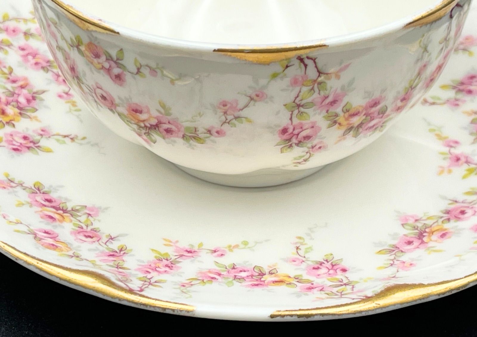 希少】咲き誇るピンクローズが可憐なアビランド オファー カップ