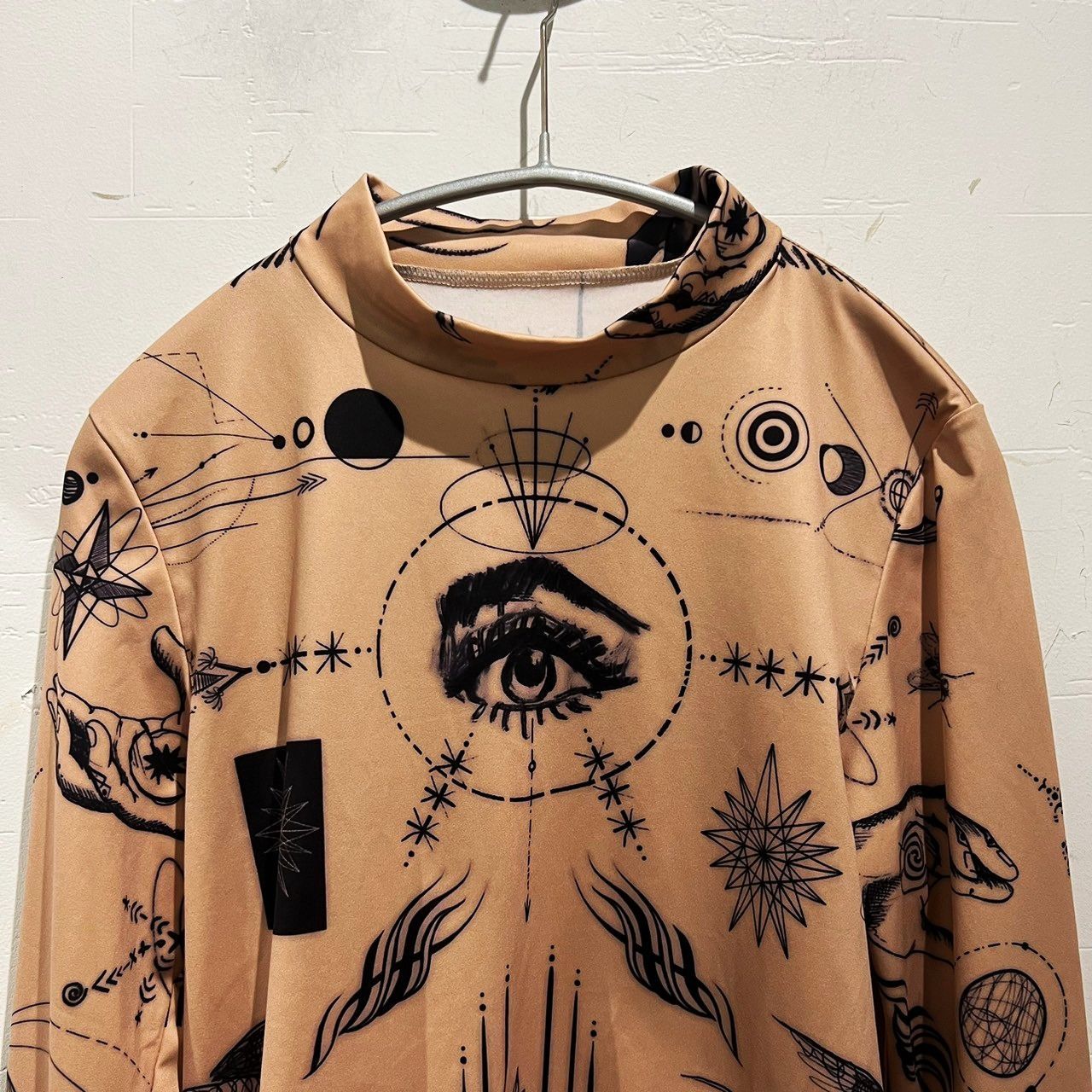 sacai × Jean Paul Gaultier サカイ × ジャンポールゴルチエ 21AW Print Long Sleeve T-Shirt  タトゥープリントTシャツ セカンドスキン ベージュ size3 21-0248S【中目黒R10】 - メルカリ