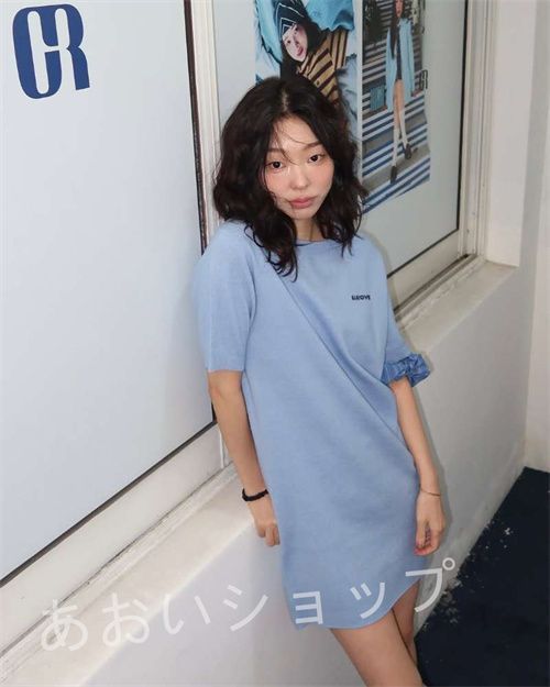 ブルー