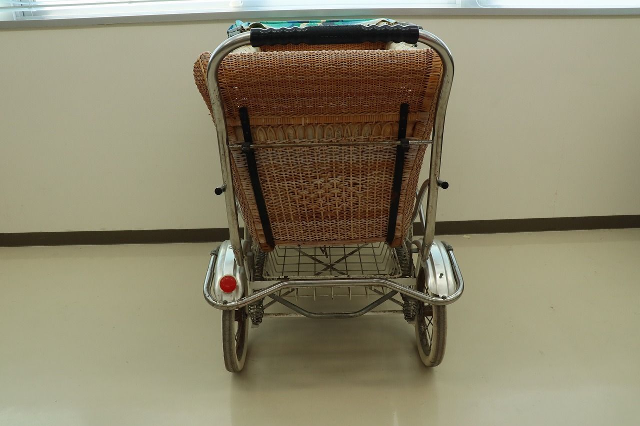 【現地引取のみ、リユース品】乳母車