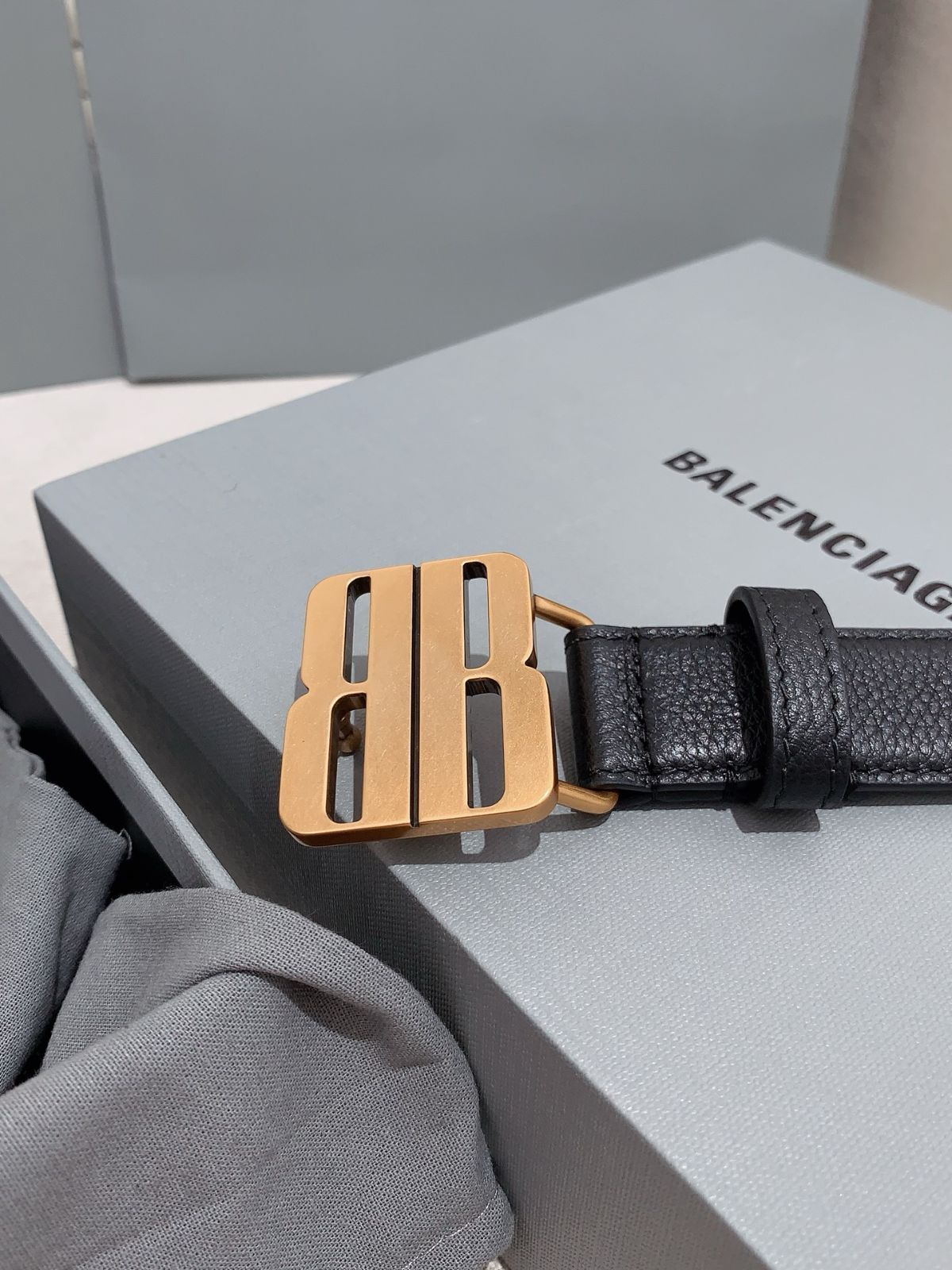 BALENCIAGA　革ベルト BALENCIAGA レザーベルト 3.5cm ロゴ入り | ミスターポーター