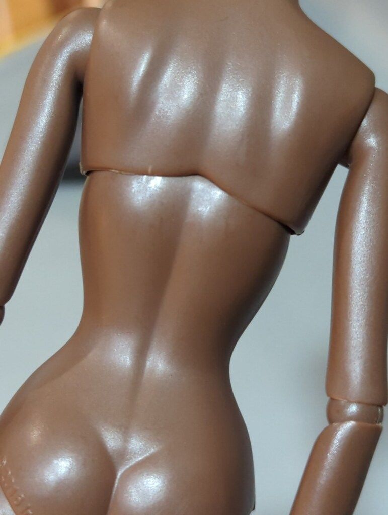 Integrity Toys NU.FACE Lilith Blair The NU.Classic WWW_STEELWINDOWSANDDOORS_COM