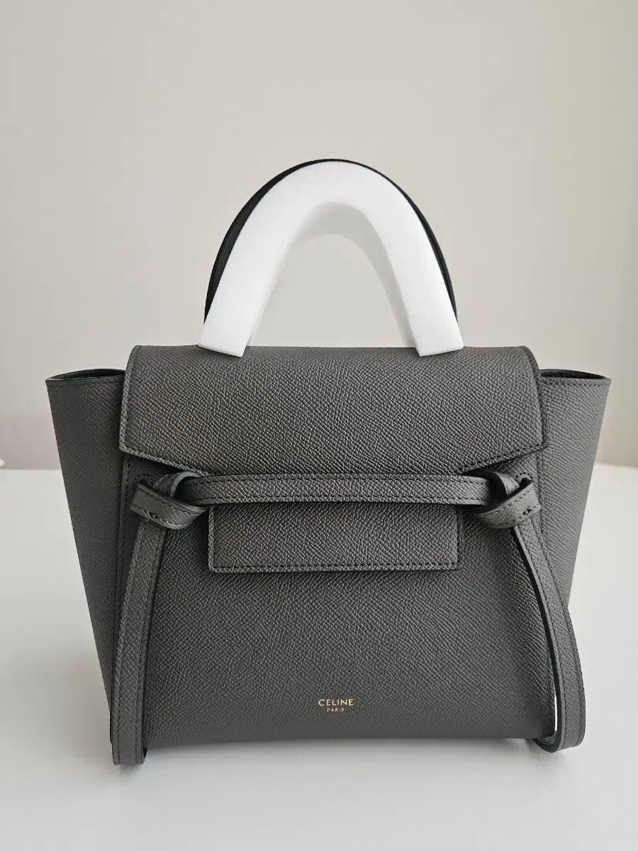 Celine セリーヌ ベルトバッグ ナノ グレー