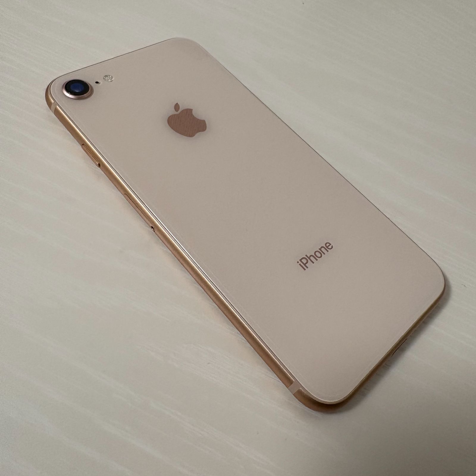 iPhone8本体　64GB ピンクゴールド iPhone8 ピンクゴールド 64GB スマートフォン・携帯電話