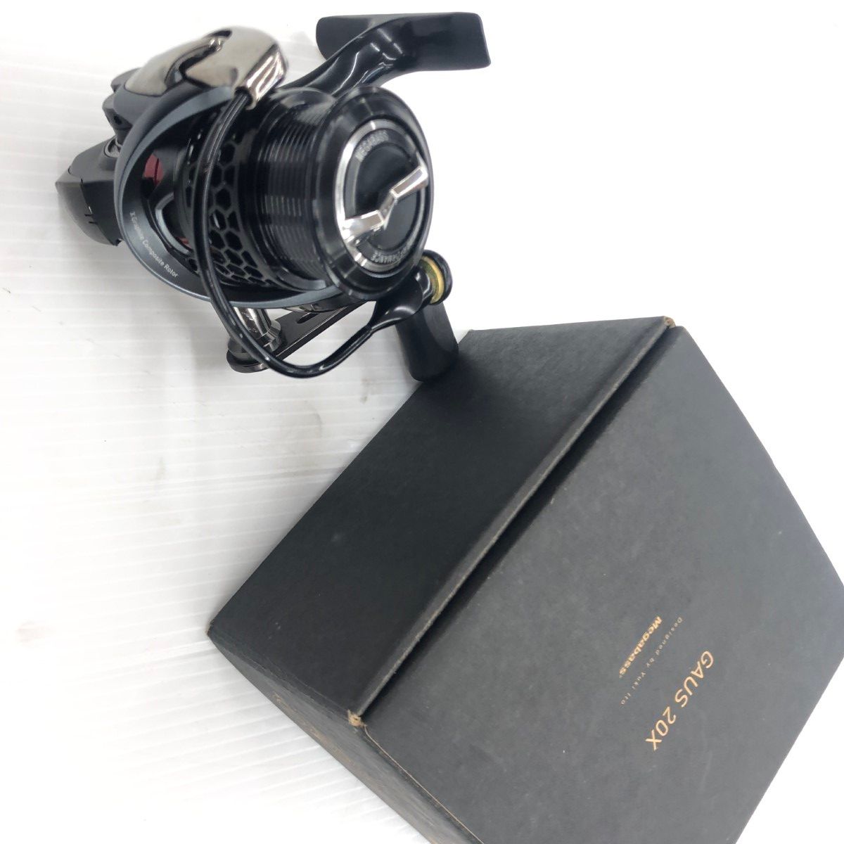 σσ【中古】Megabass メガバス スピニングリール gaus20x 程度B やや傷