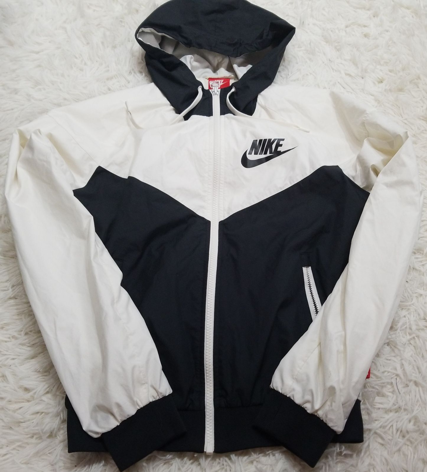 【美品】NIKE ウィンドランナー　Mサイズ 71uJzwfnqIL._AC_SY350_QL65_.jpg