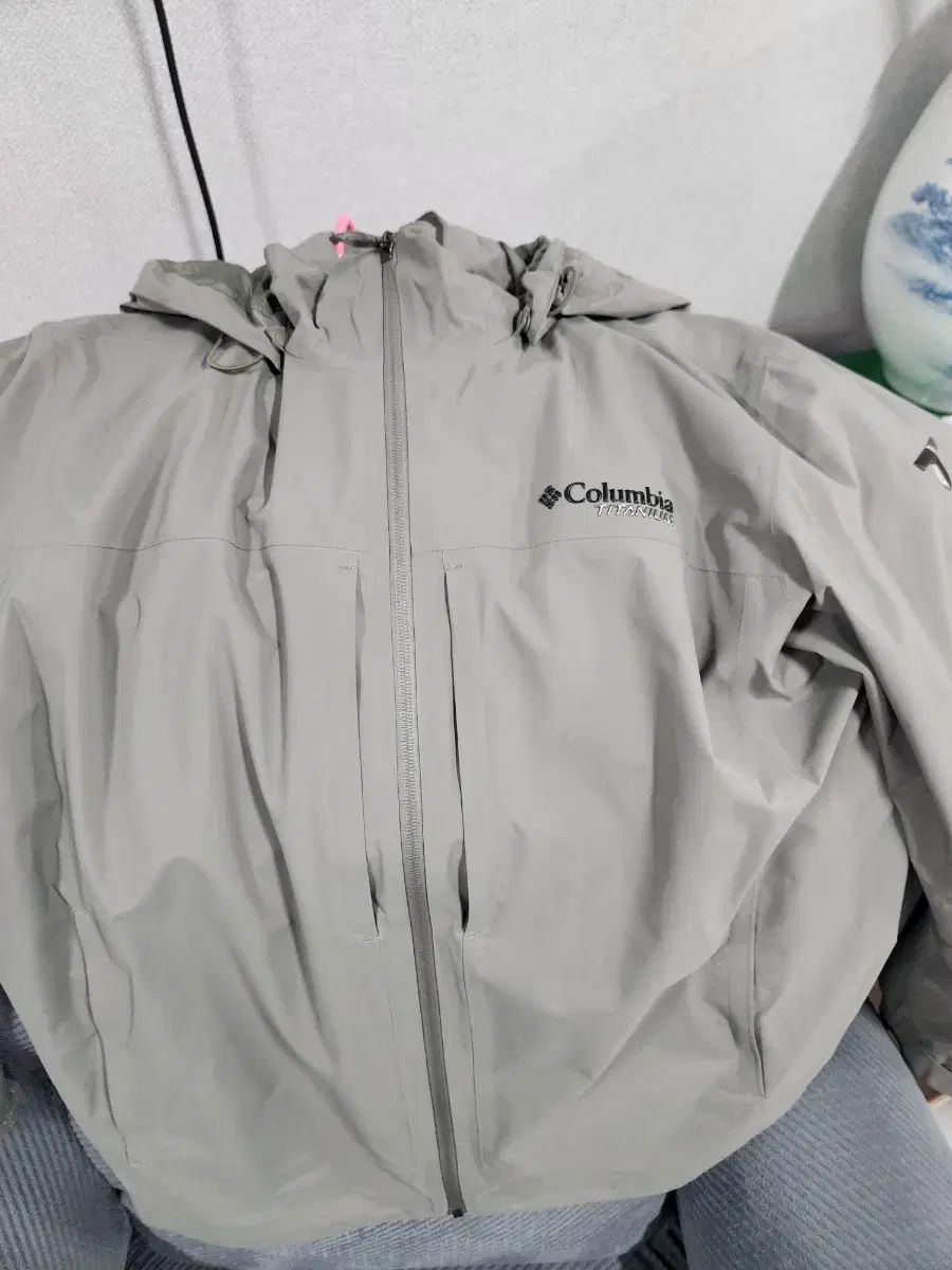 コロンビア Columbia チタン ウィンドブレーカー XL