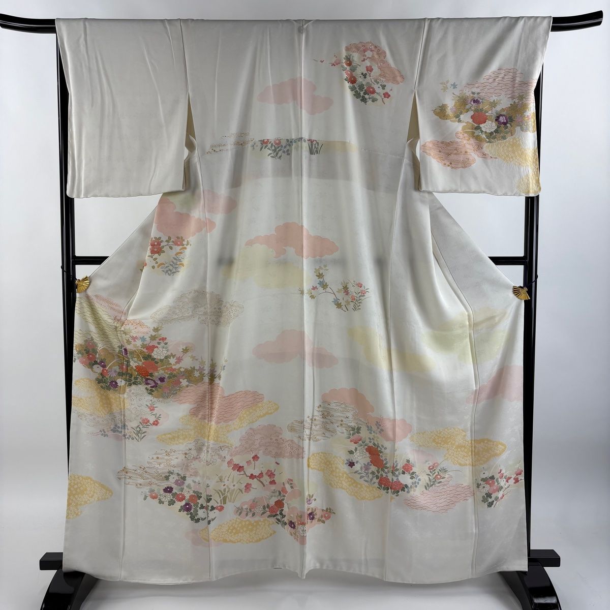 ワンポイント刺繍 裄67.5 ぼかし染 花柄 一つ紋 付下げ 正絹 T-2138 ワンポイント刺繍 裄67.5 ぼかし染 花柄 一つ紋 付下げ 正絹 T